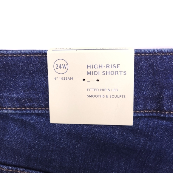 Universal Thread Dark Wash Midi Shorts Plus Size - Picture 2 of 6